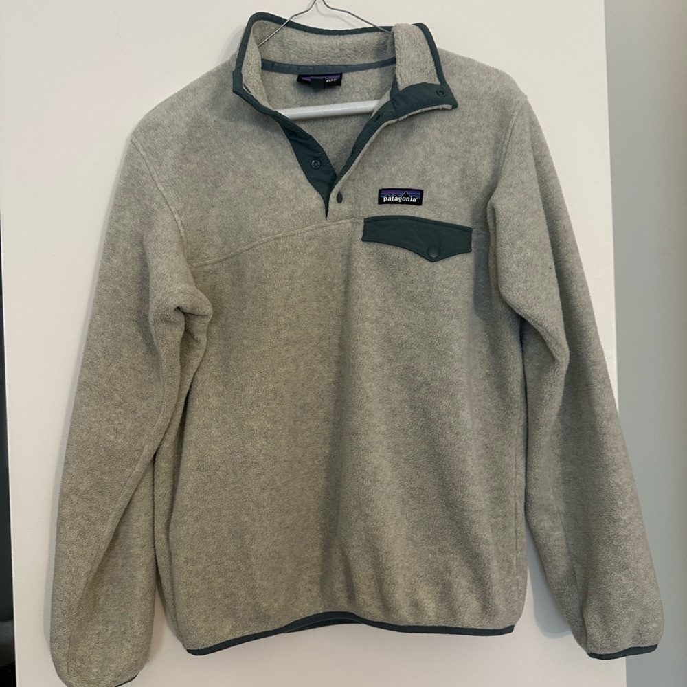 Patagonia Light Gray Synchilla Snap-T Fleece Pullover